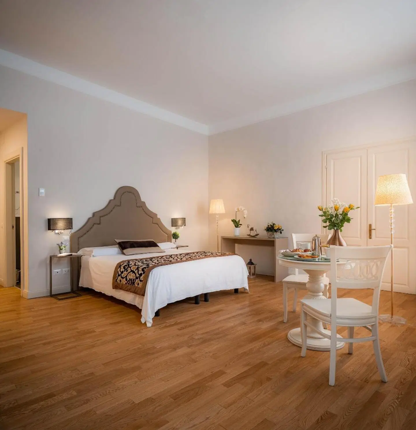 del Corso ROOM_EXAMPLE