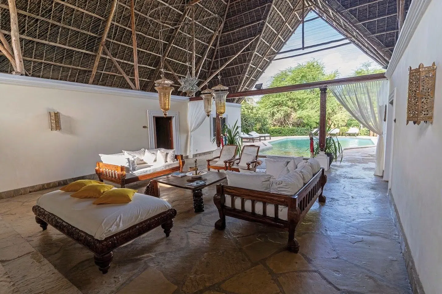 Lion in the Sun Billionaire Retreat Malindi Terrasse