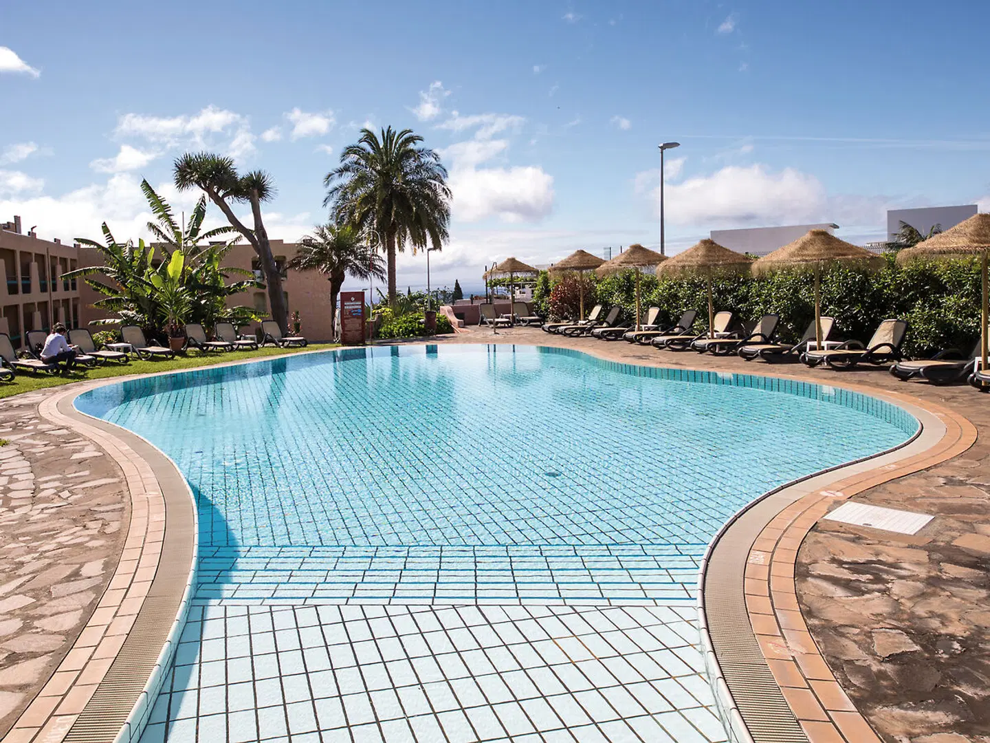 Dom Pedro Garajau OUTDOOR_POOL