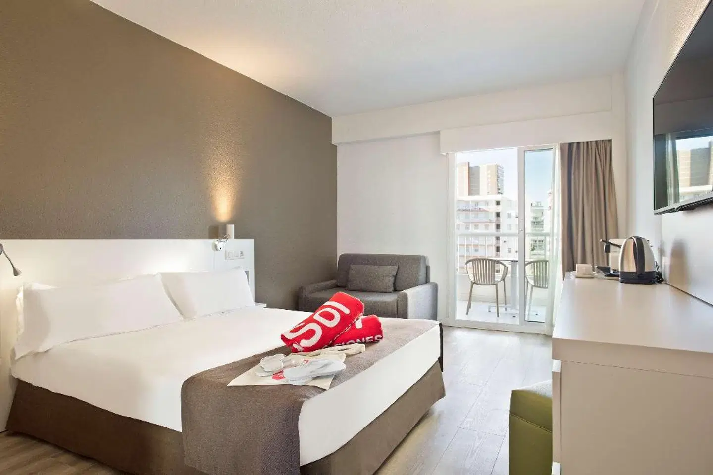 Sol Pelicanos Ocas ROOM_EXAMPLE