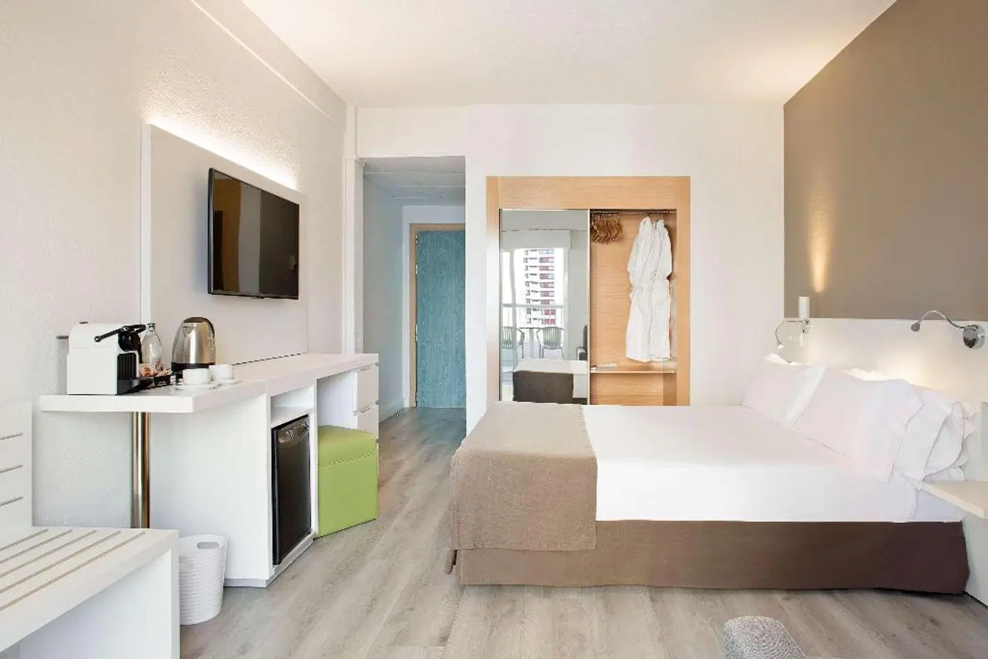 Sol Pelicanos Ocas ROOM_EXAMPLE