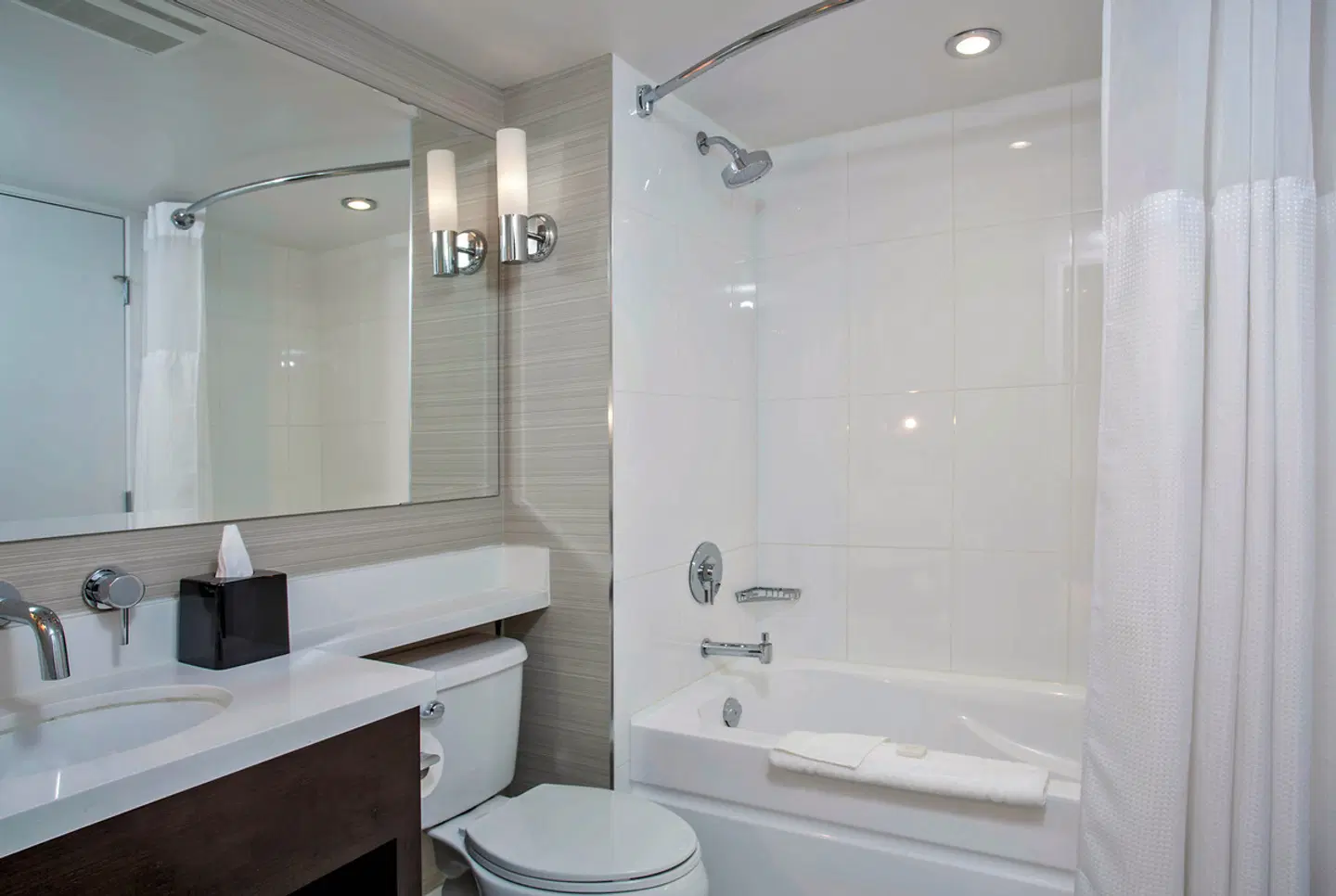 Sandman Signature Kamloops Badezimmer