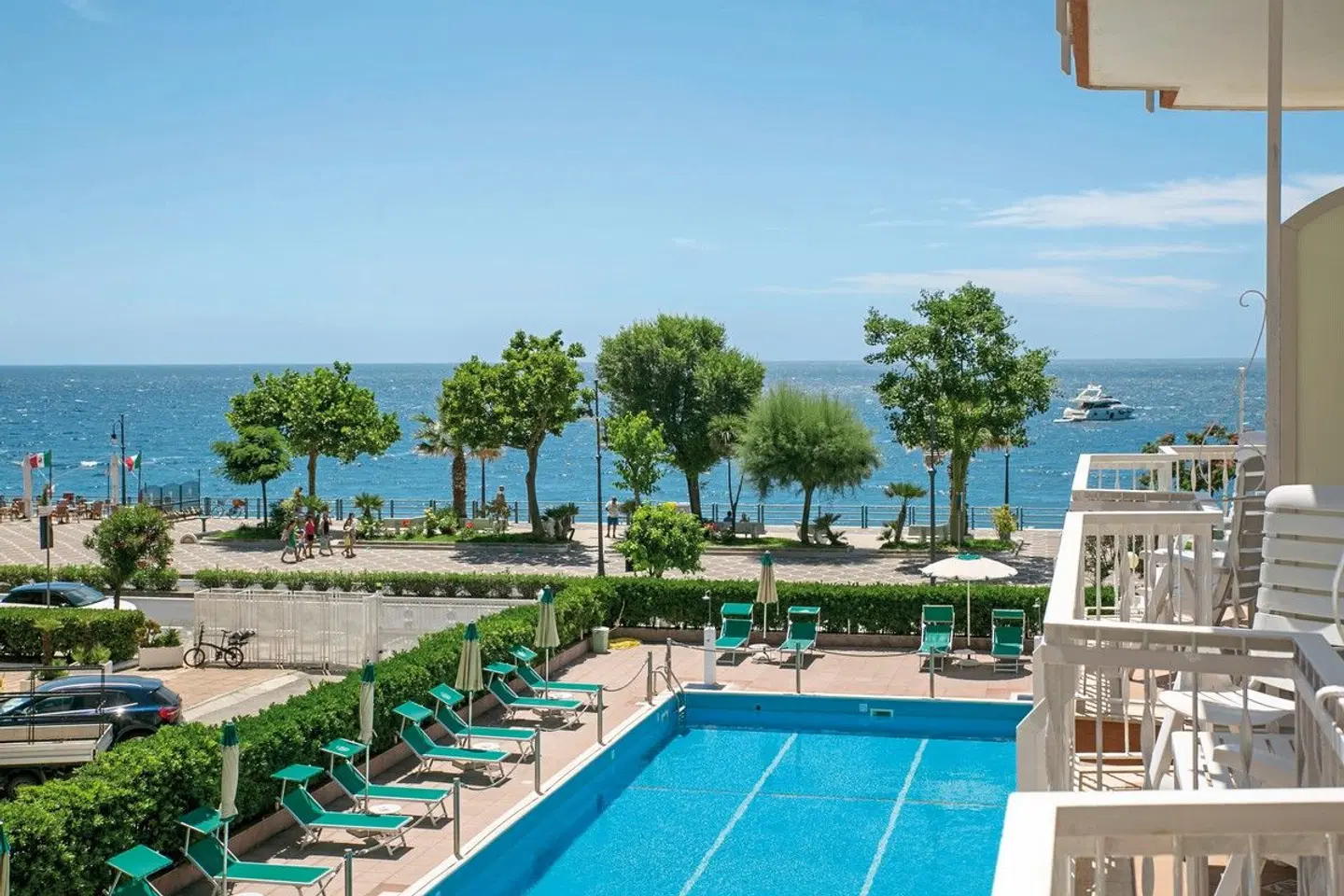 Pietra di Luna OUTDOOR_POOL