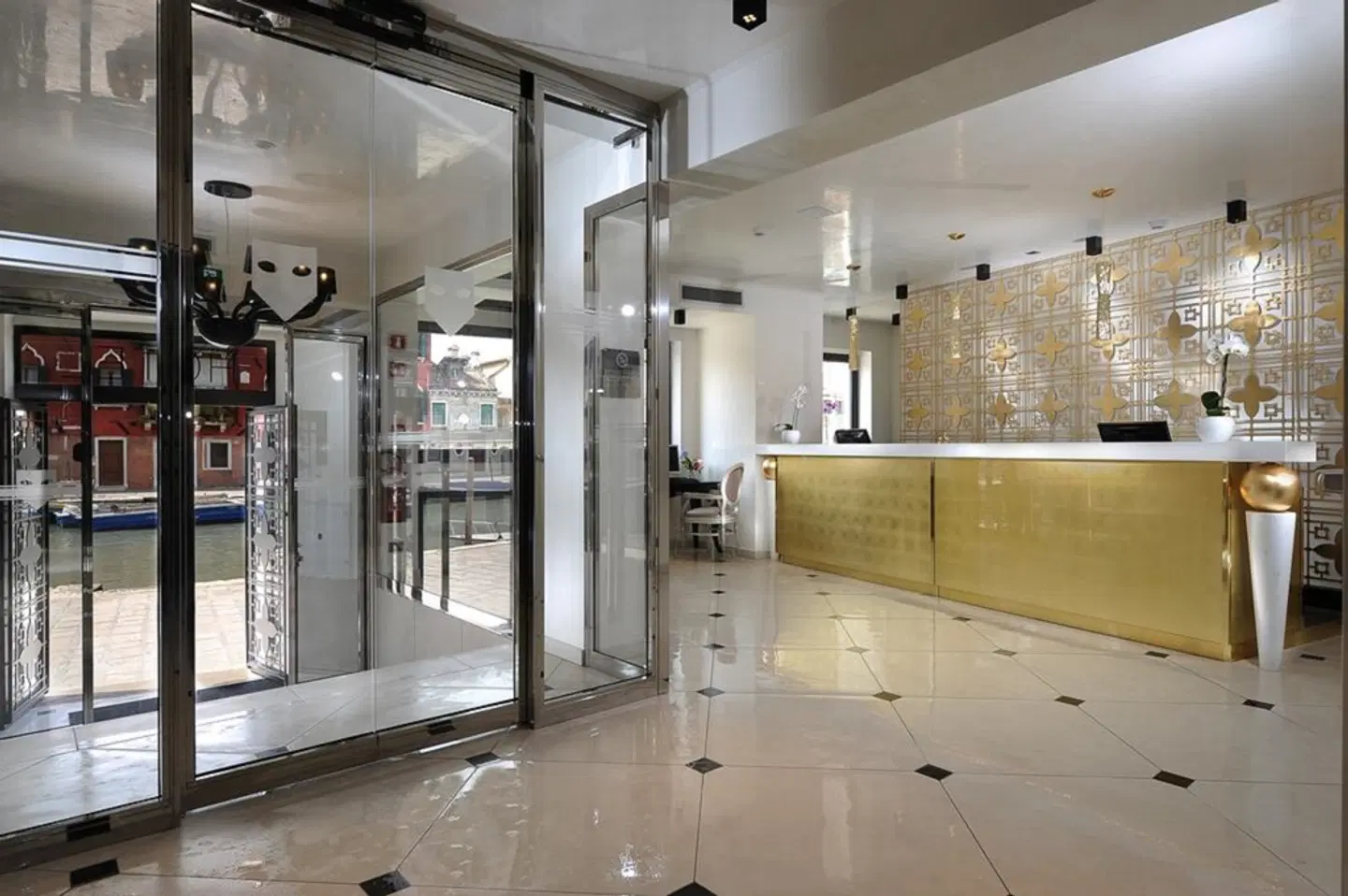 Carnival Palace Hotel Badezimmer