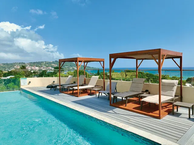 Comfort Inn & Suites Tobago OUTDOOR_POOL