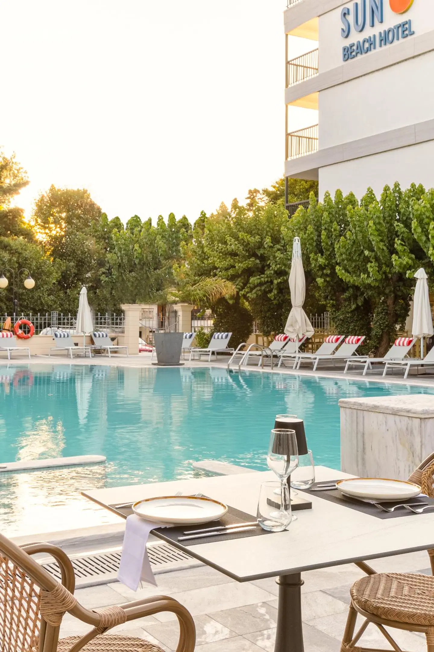 Sun Beach Hotel OUTDOOR_POOL