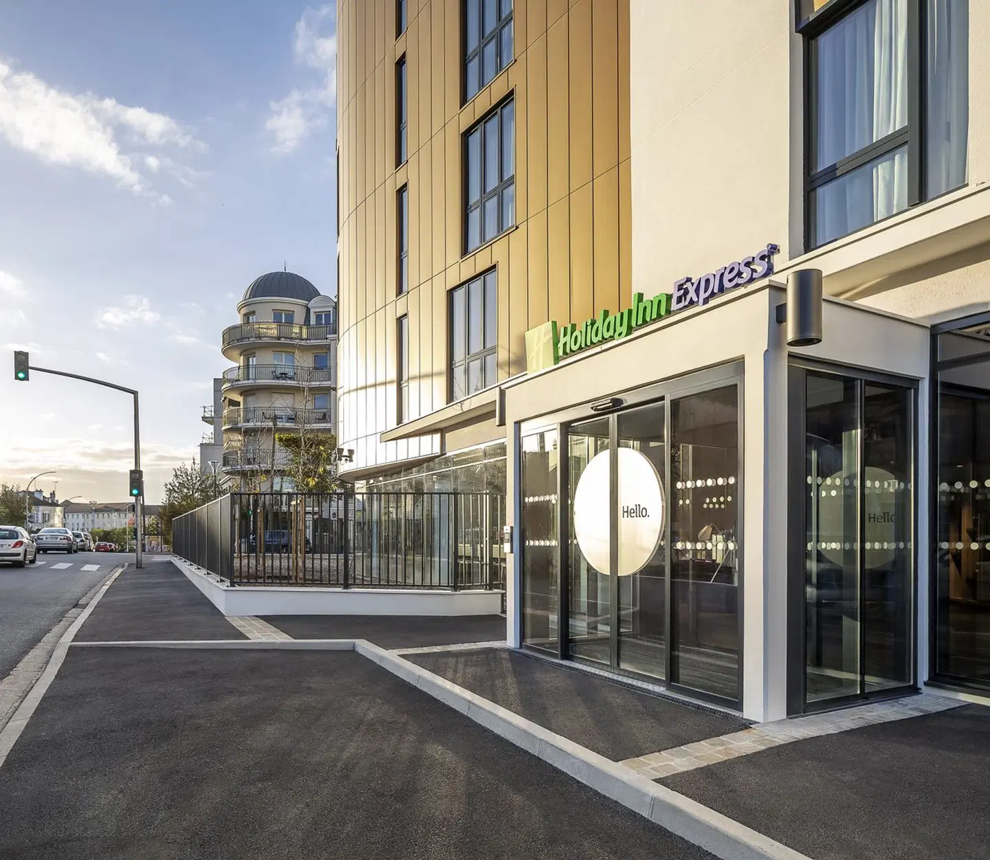 Holiday Inn Express Paris - Poissy EXTERIOR