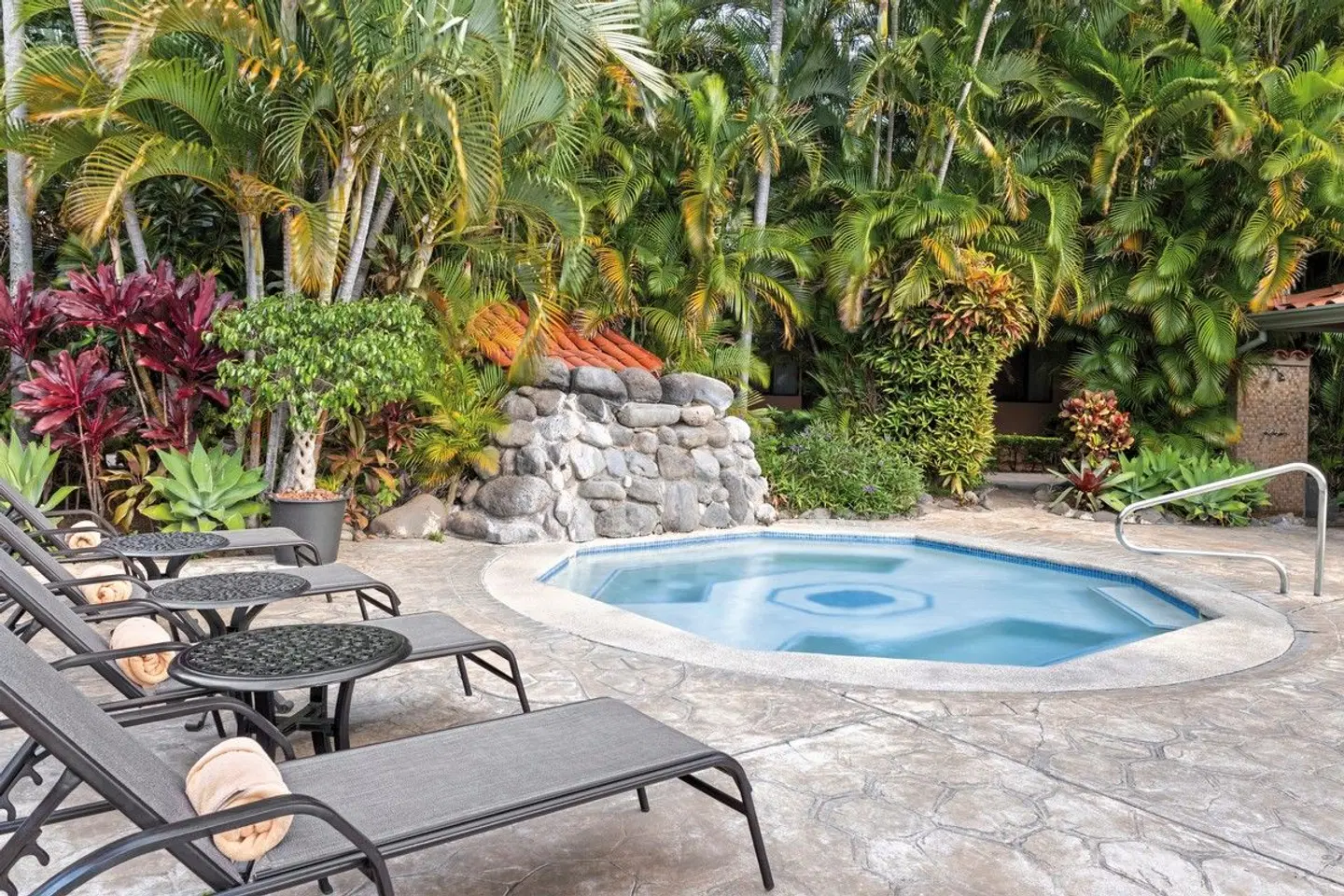 Doubletree Cariari by Hilton OUTDOOR_POOL