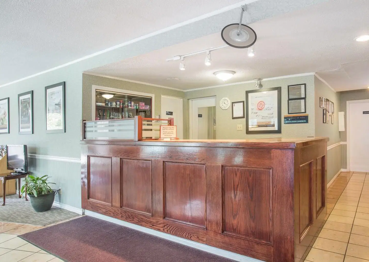 Sandman Inn Cache Creek LOUNGE_LOBBY