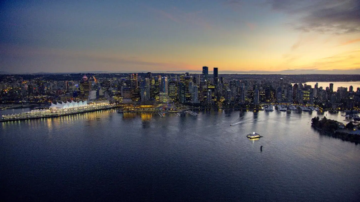 Holiday Inn Vancouver Downtown & Suites LANDSCAPE