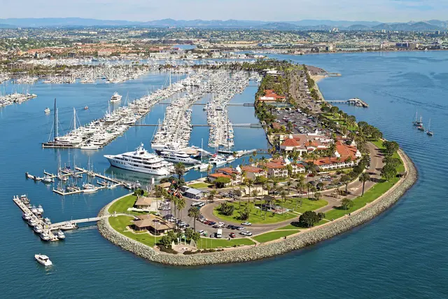 Kona Kai Resort & Spa EXTERIOR