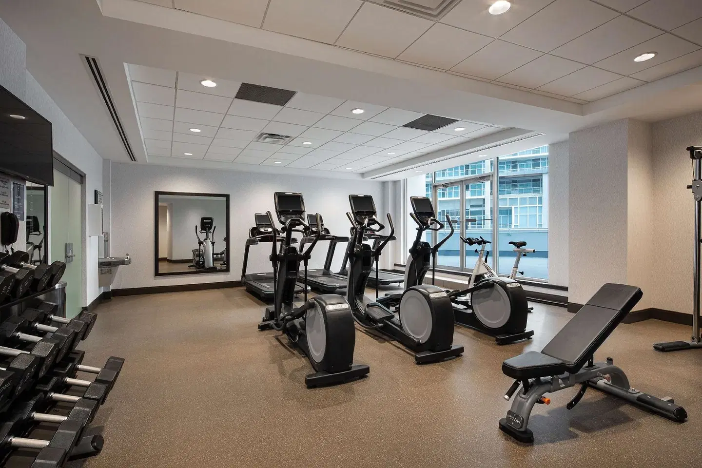 Hilton Vancouver Metrotown SPORTS_AND_LEISURE