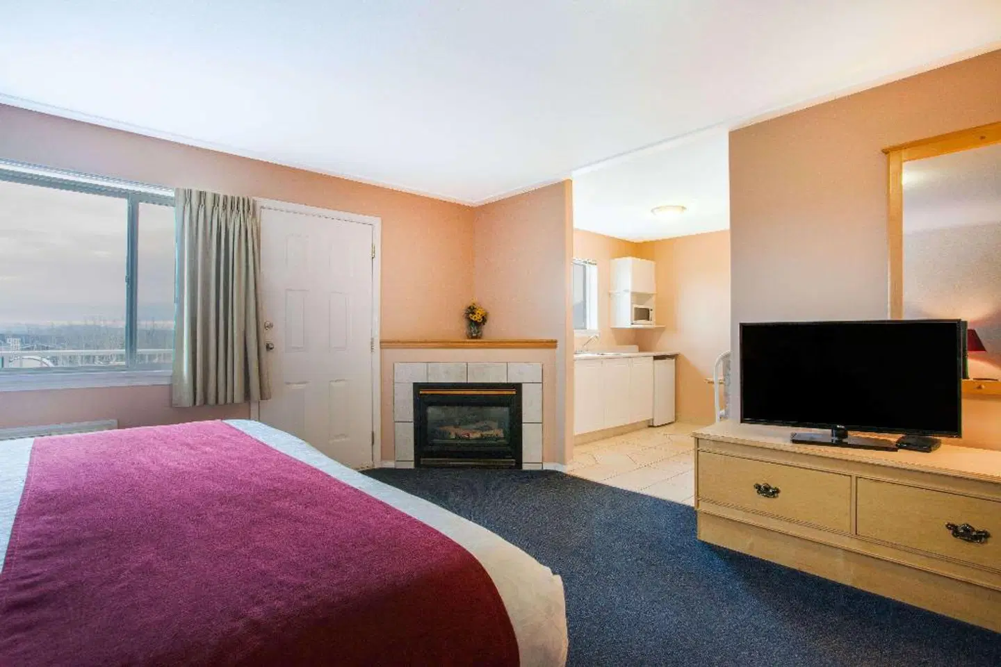 Ramada Limited 100 Mile House ROOM_EXAMPLE
