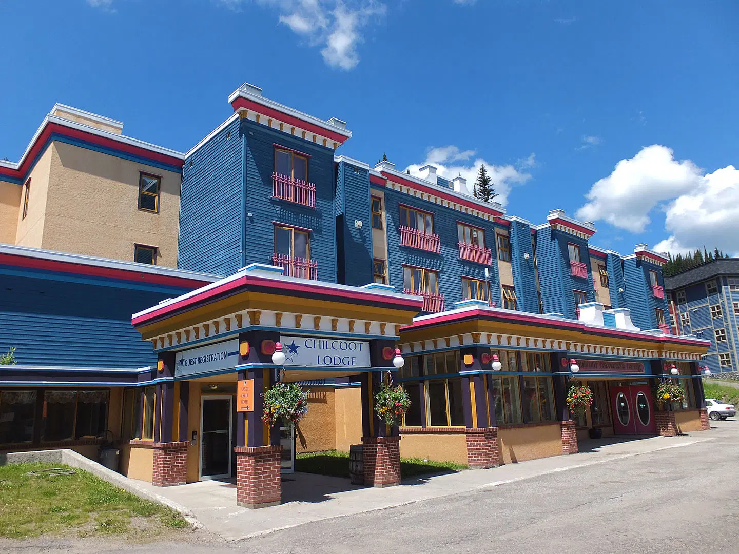 Chilcoot Lodge EXTERIOR