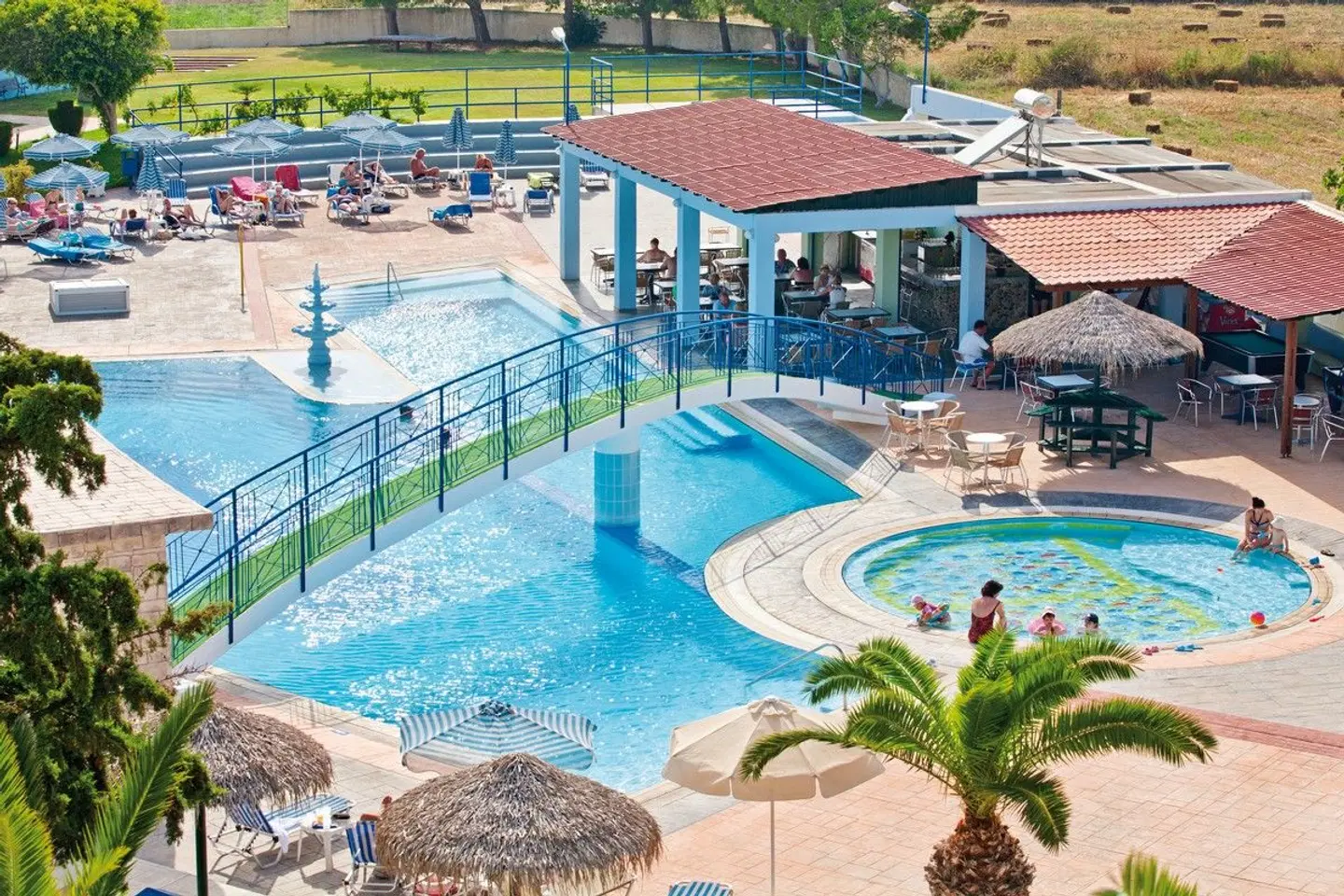 Corali Hotel OUTDOOR_POOL