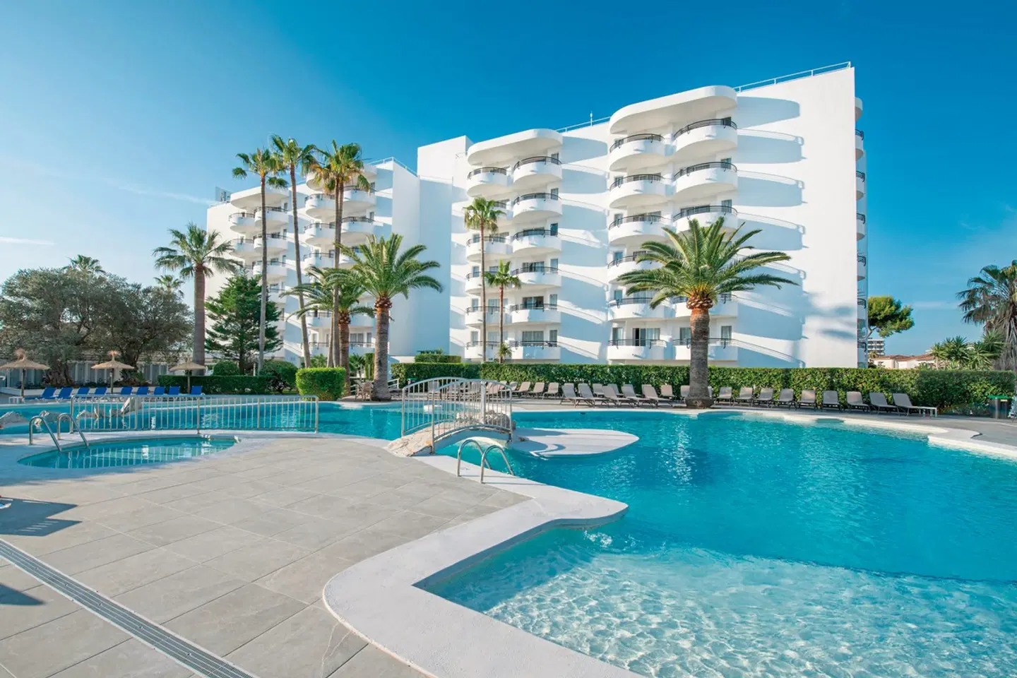 Alcudia Beach OUTDOOR_POOL