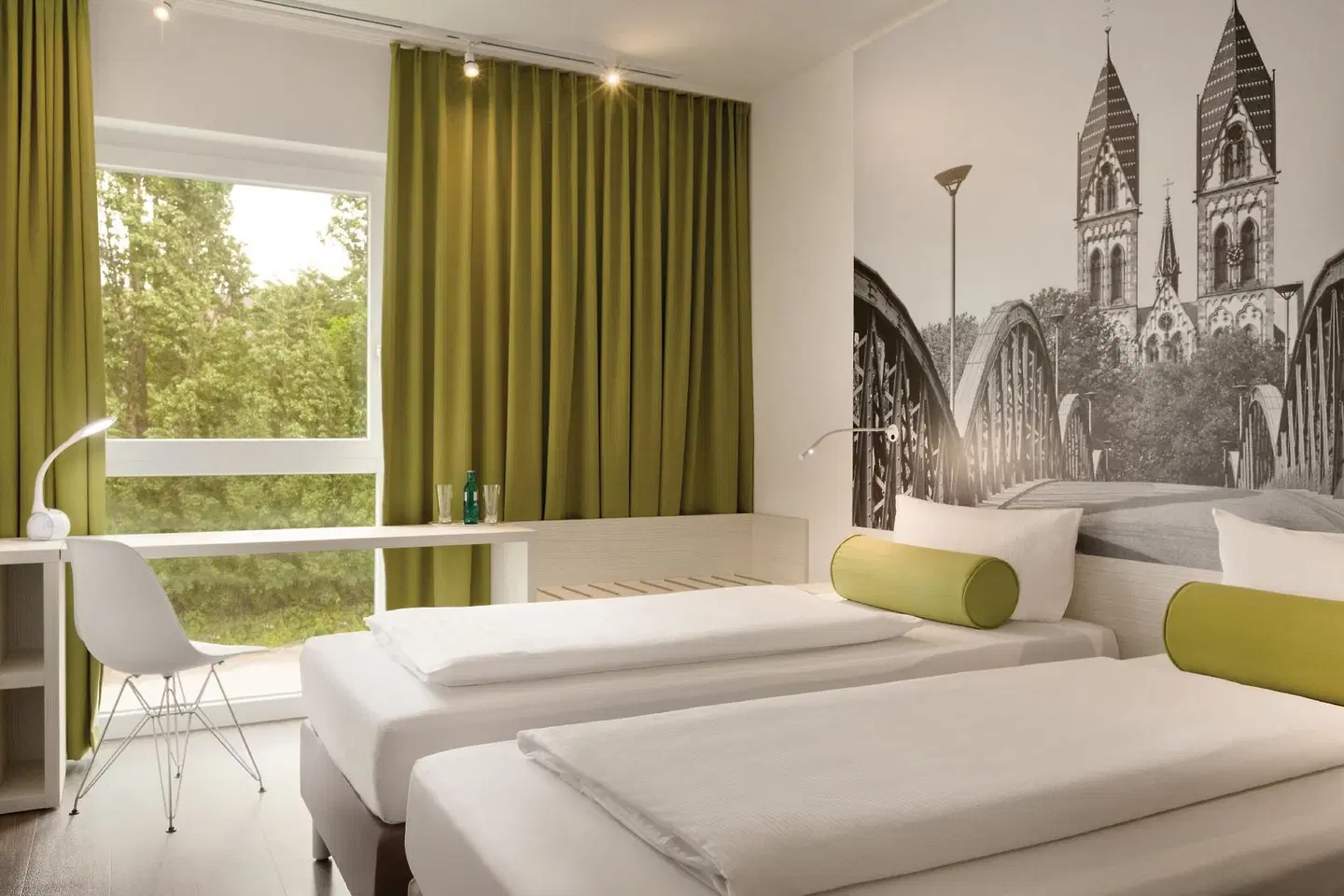 Super 8 by Wyndham Freiburg ROOM_EXAMPLE
