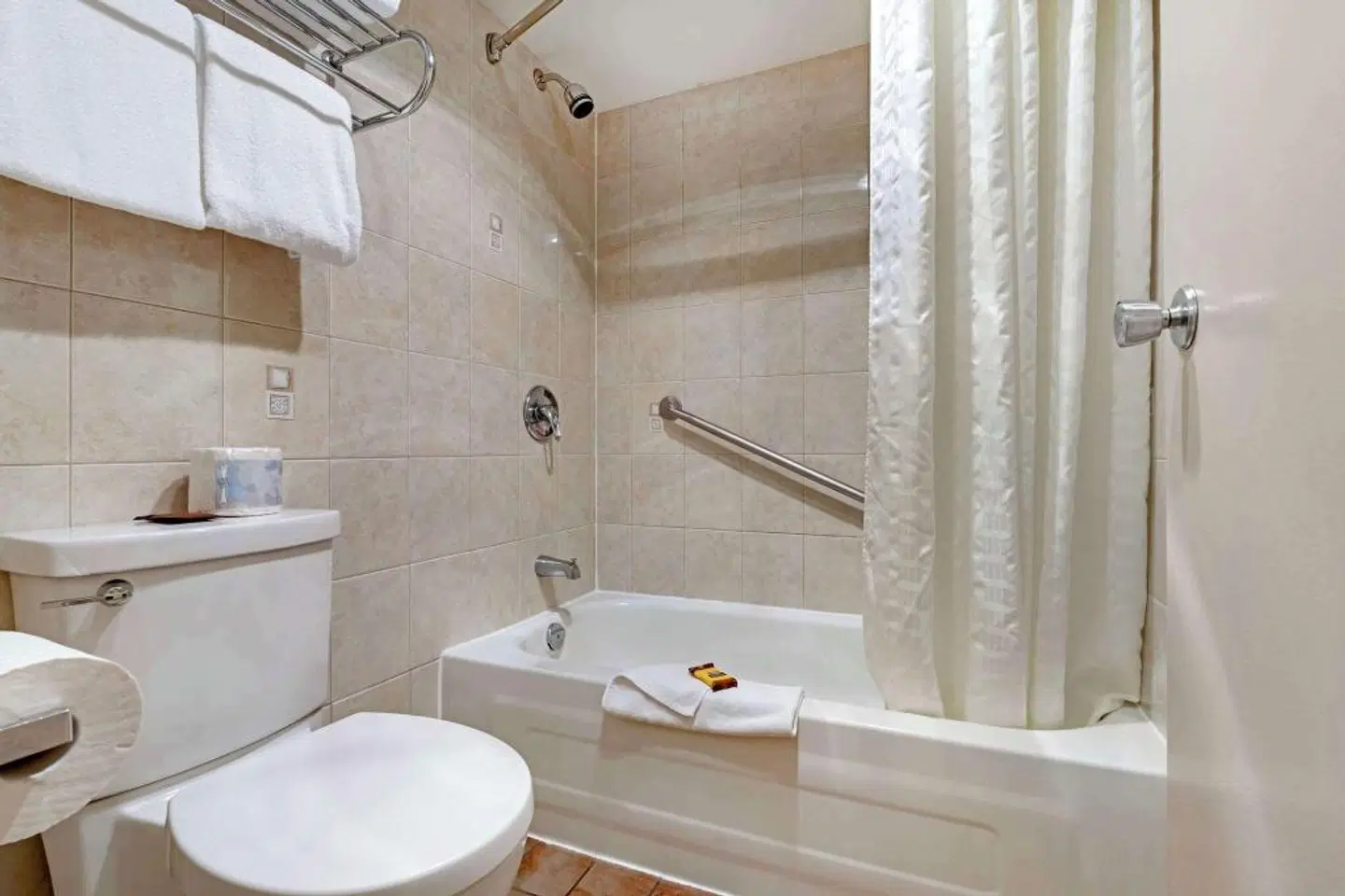 Best Western Plus Burnaby Hotel Badezimmer