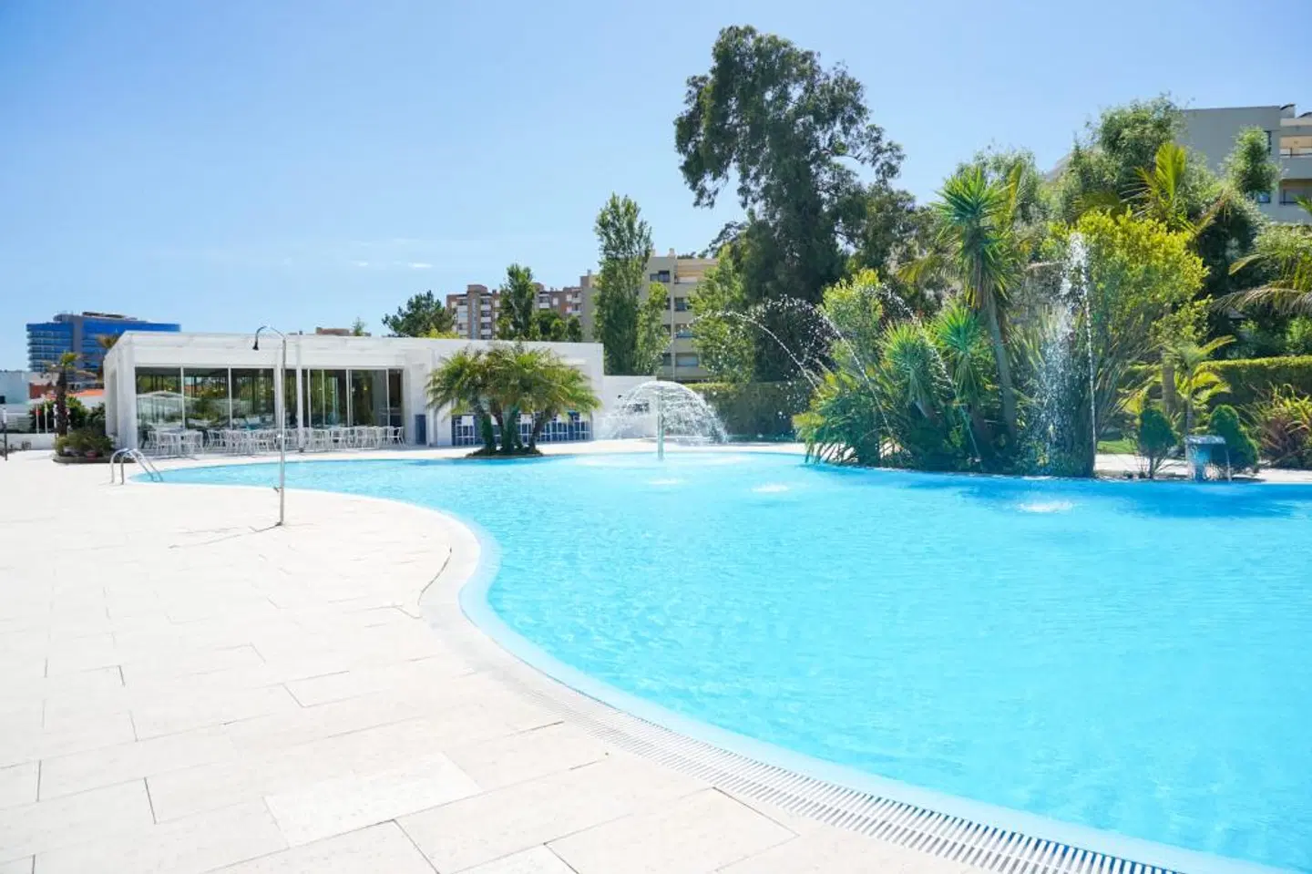 Malibu Foz Hotel & Restaurant OUTDOOR_POOL