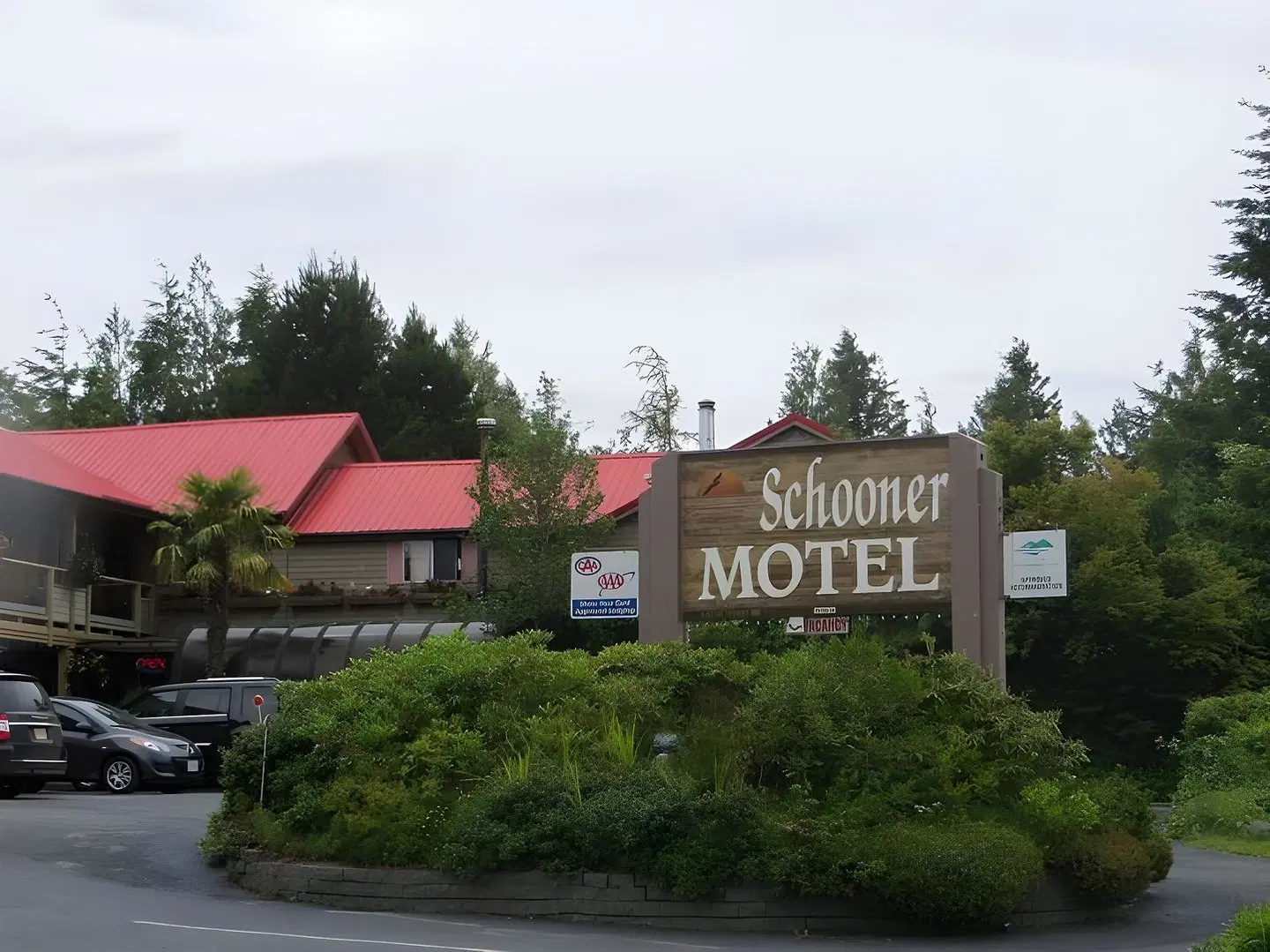 Schooner Motel EXTERIOR