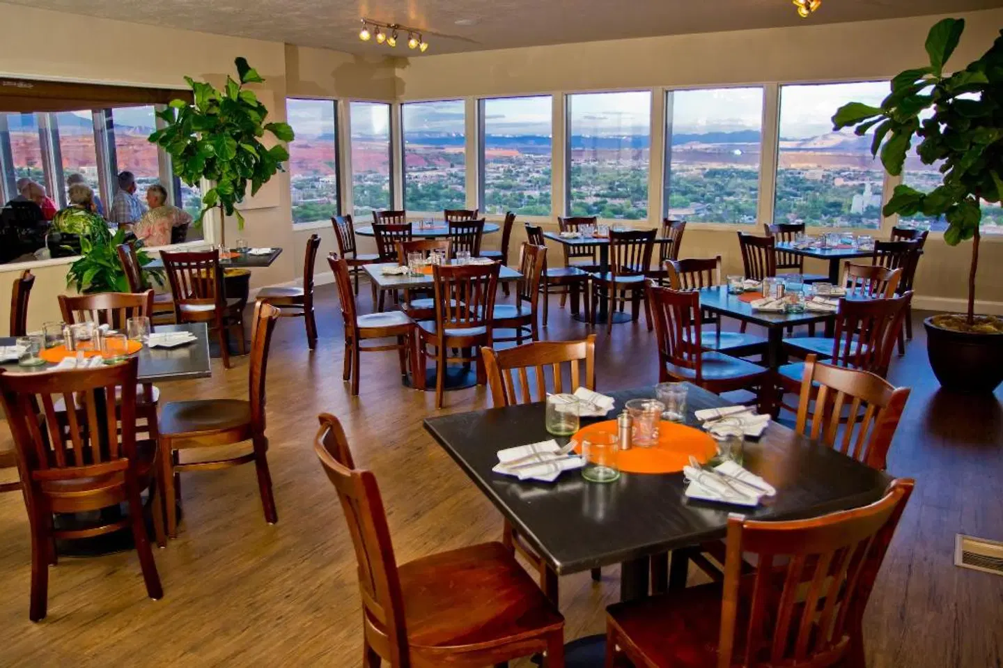 Inn On The Cliff Restaurant