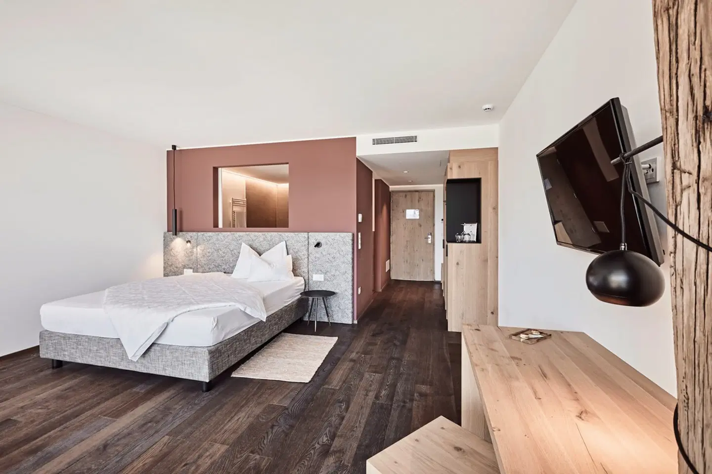 Haller Suites & AO Restaurant ROOM_EXAMPLE