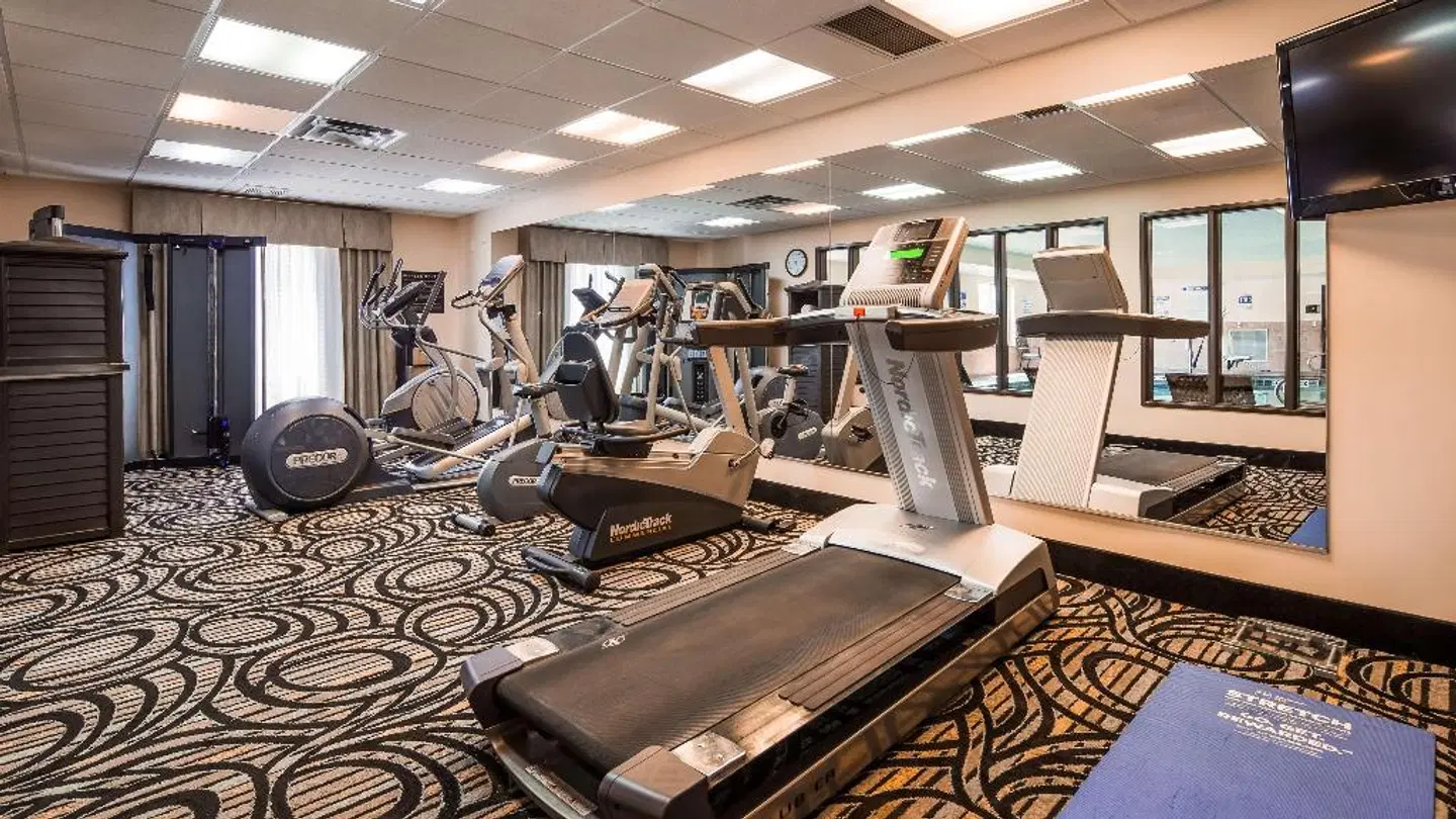 Best Western Plus Airport Inn & Suites SPORTS_AND_LEISURE