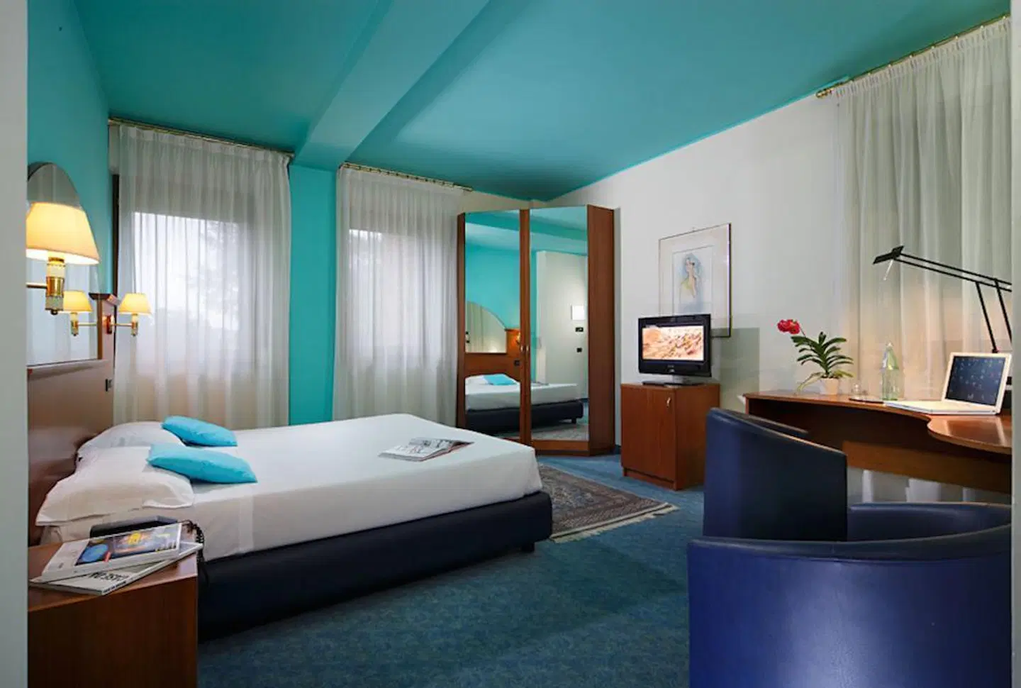 Carlton ROOM_EXAMPLE