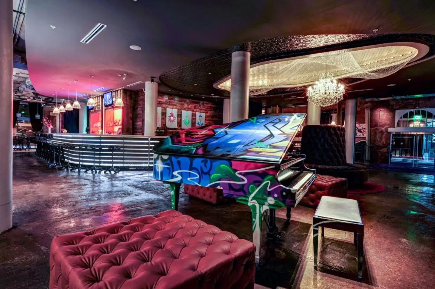 Canvas Hotel Dallas Bar