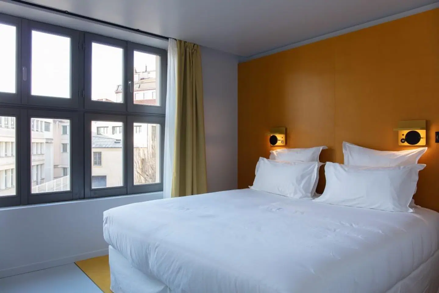 The People Lyon ROOM_EXAMPLE