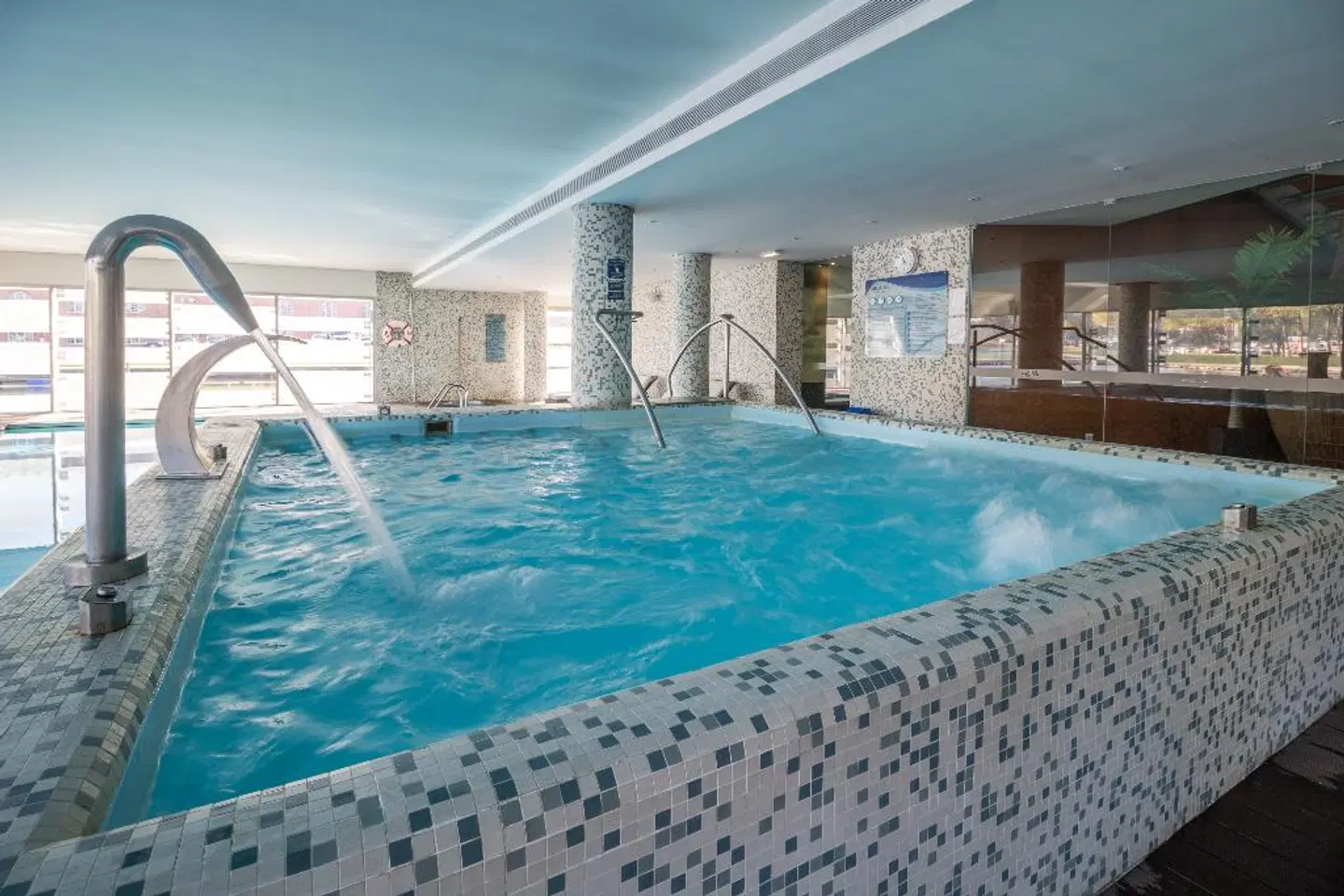 Melia Ria Hotel & Spa Hallenbad