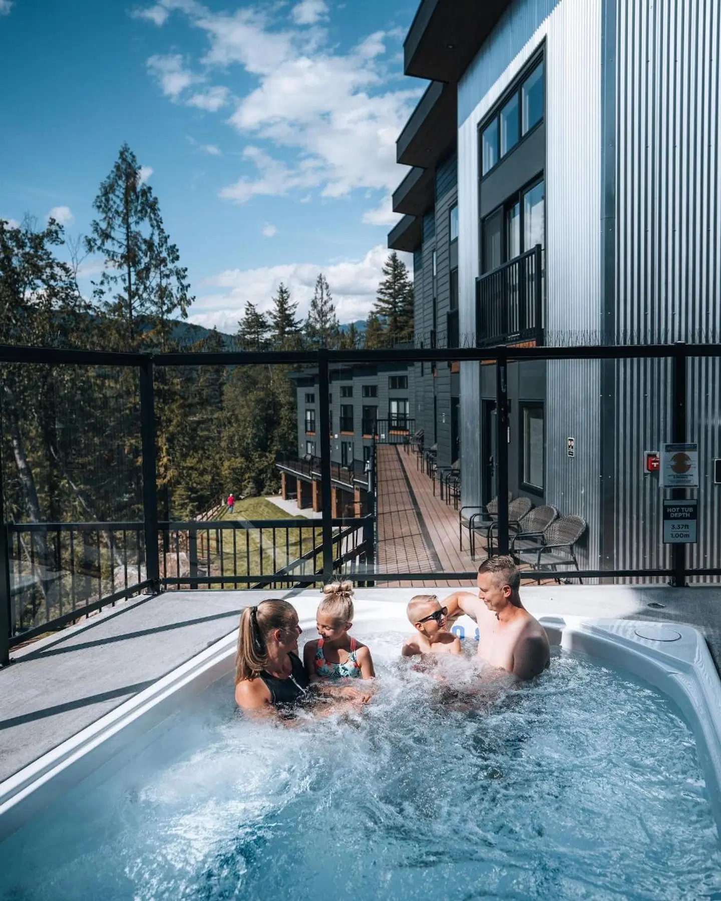 Basecamp Resorts Revelstoke OUTDOOR_POOL