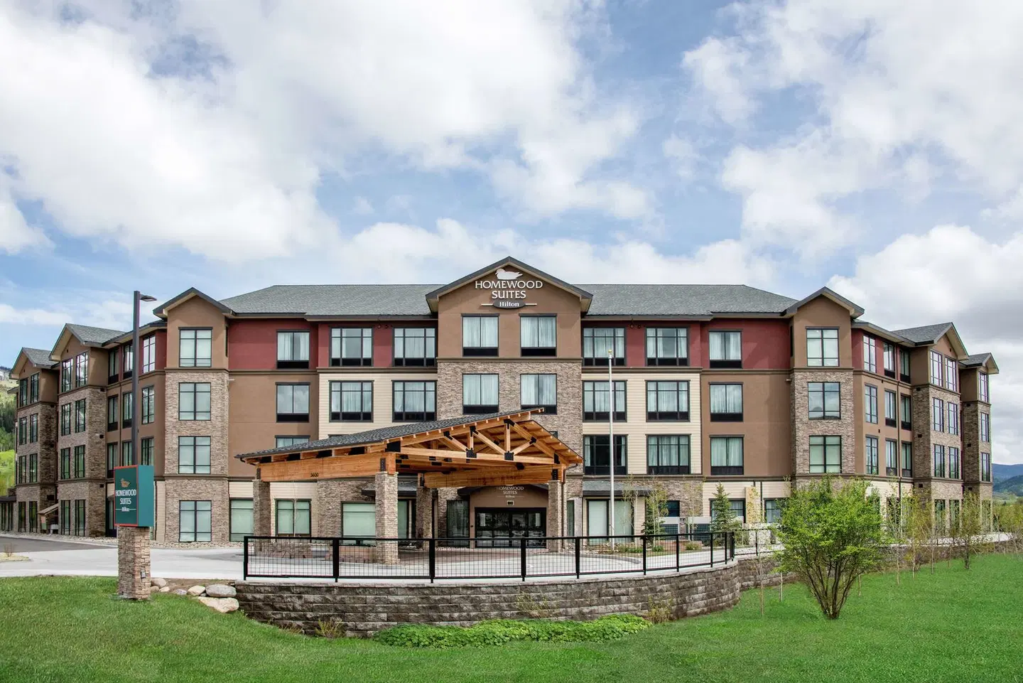 Homewood Suites by Hilton Steamboat Springs EXTERIOR