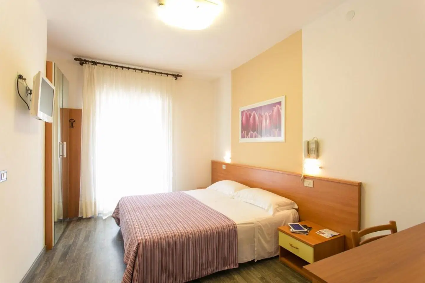 Domingo ROOM_EXAMPLE