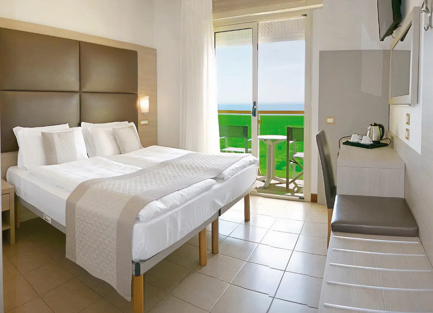 Bristol ROOM_EXAMPLE