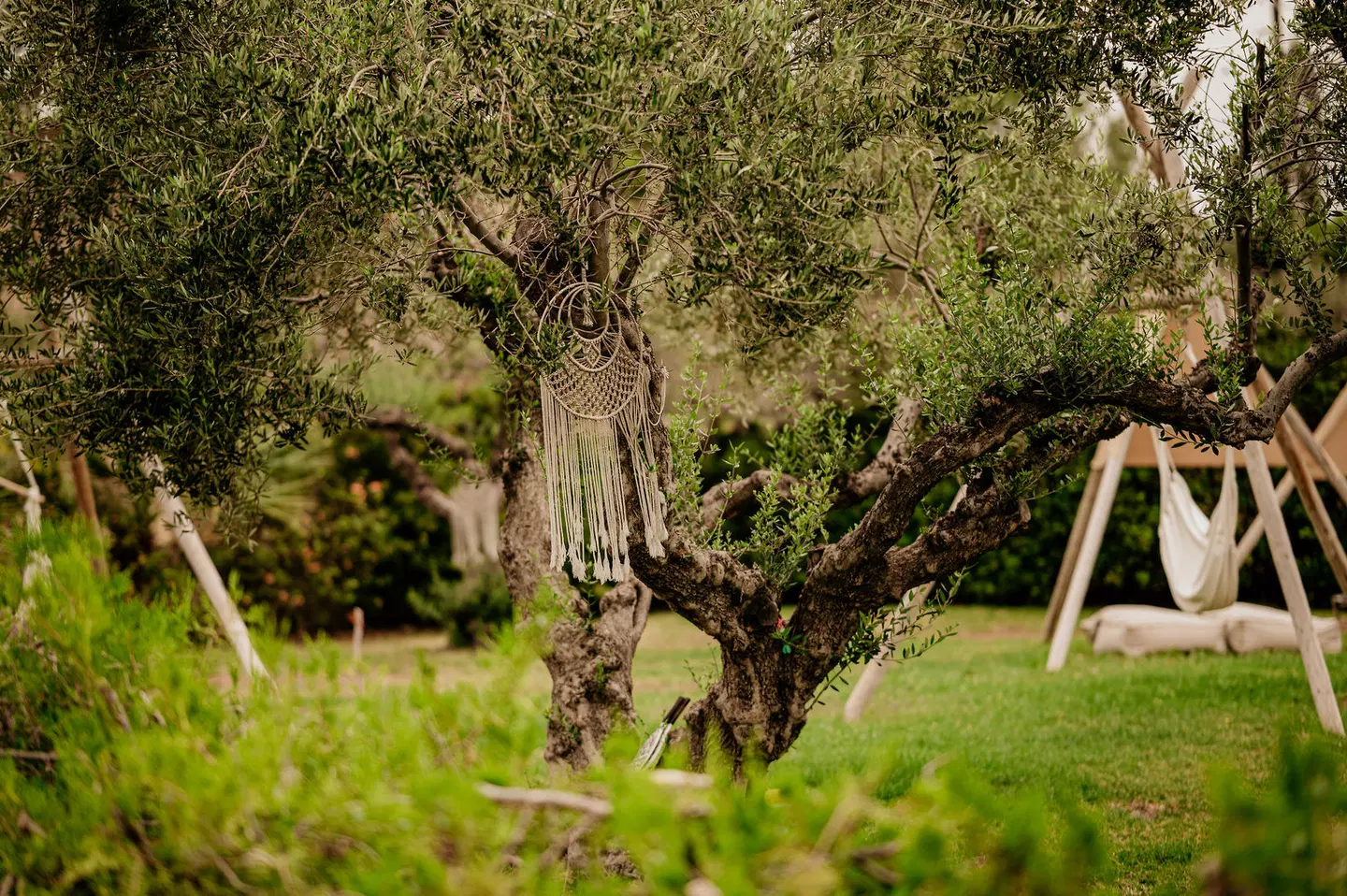 Iphigenia Mythic Retreat Garten