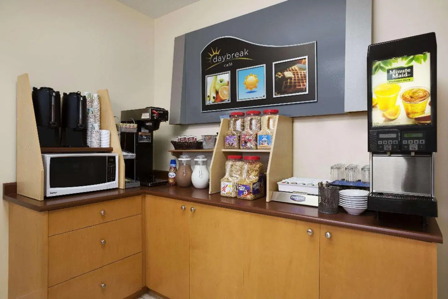 Days Inn by Wyndham Dawson Creek ROOM_EXAMPLE