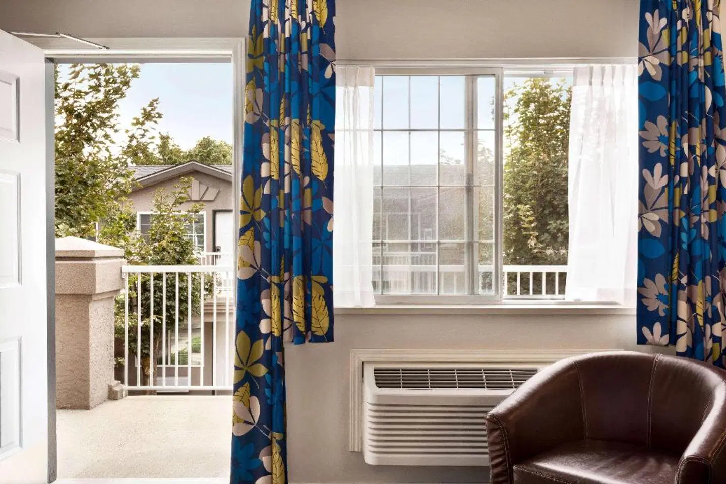 Days Inn by Wyndham Kelowna ROOM_EXAMPLE