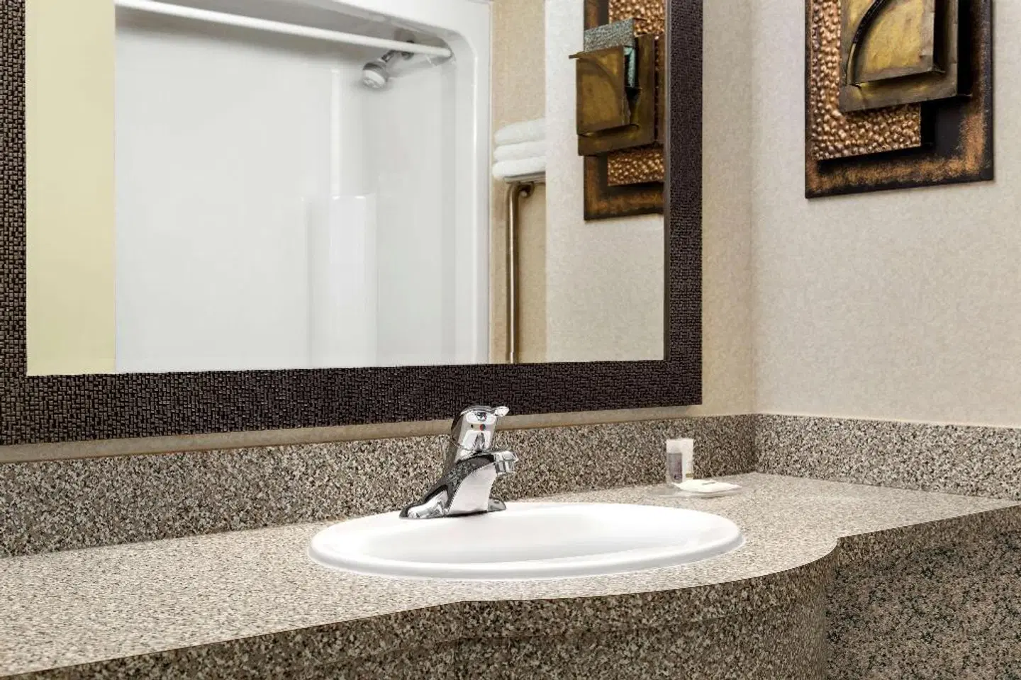 Days Inn by Wyndham Niagara Falls Centre St. By the Falls Badezimmer