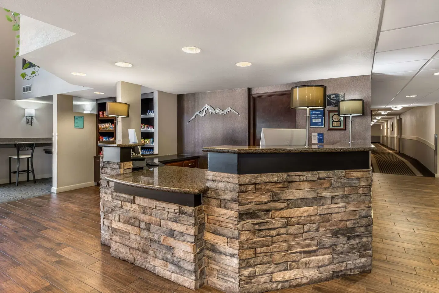 Best Western Plus Peak Vista Inn & Suites LOUNGE_LOBBY