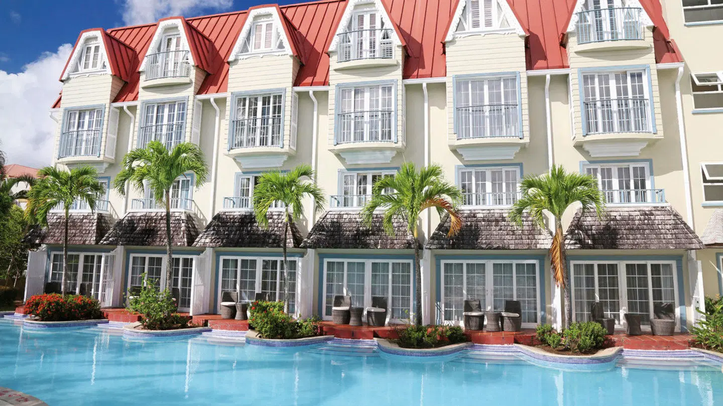 Coco Palm OUTDOOR_POOL