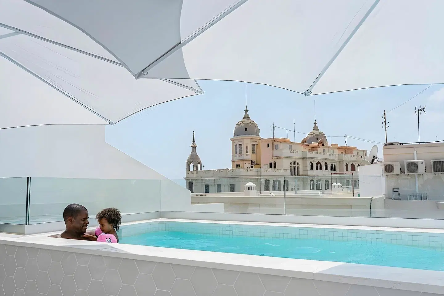 DormirDCine Alicante OUTDOOR_POOL