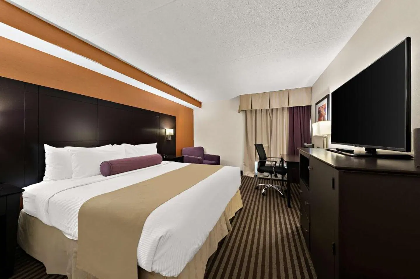 Best Western Plus Toronto North York Hotel & Suites ROOM_EXAMPLE