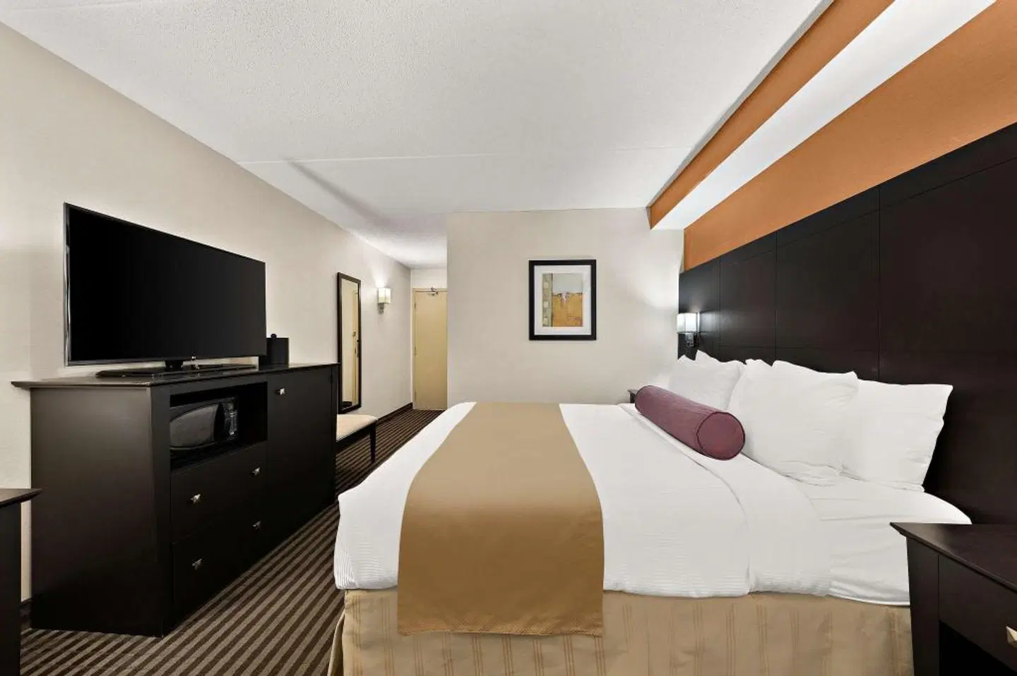 Best Western Plus Toronto North York Hotel & Suites ROOM_EXAMPLE