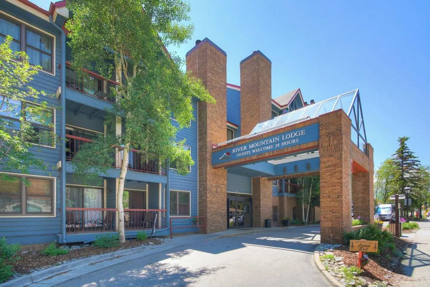 River Mountain Lodge by Breckenridge Hospitality EXTERIOR