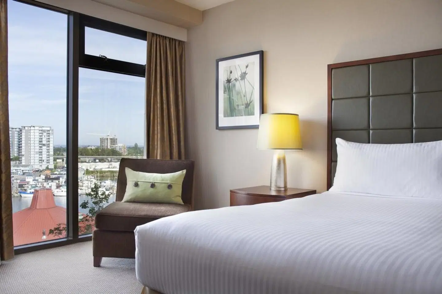 Radisson Blu Vancouver Airport ROOM_EXAMPLE