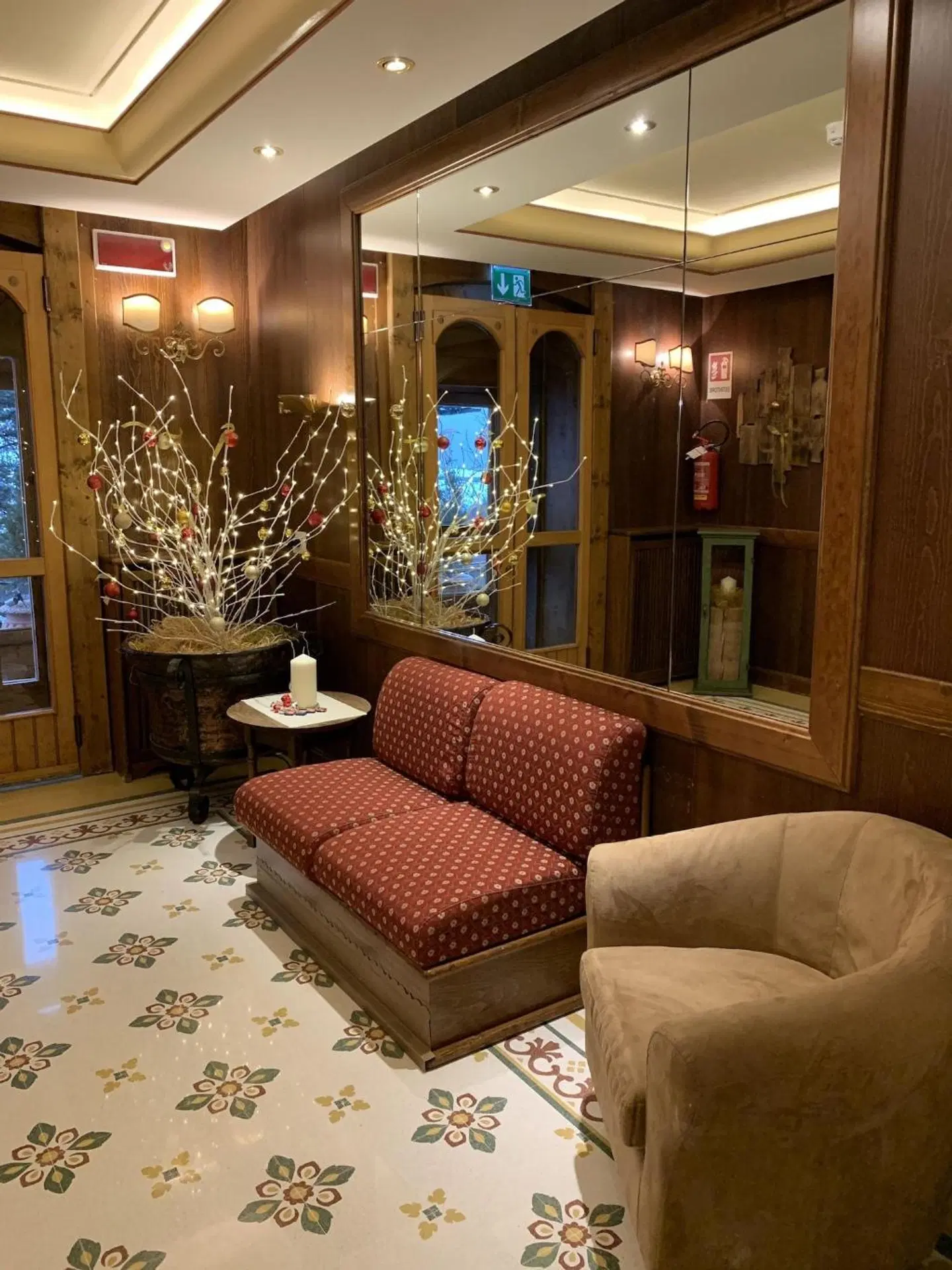 Serena LOUNGE_LOBBY