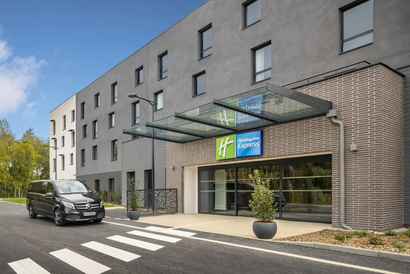 Holiday Inn Express Marne La Vallee Val D Europe EXTERIOR