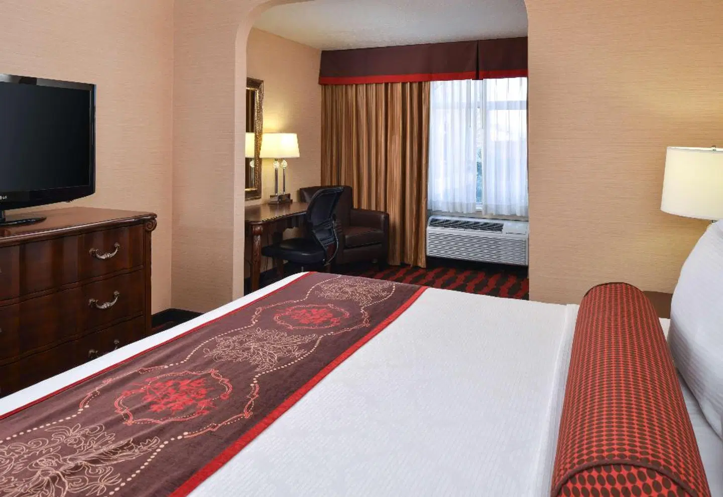 Best Western Plus Abbey Inn ROOM_EXAMPLE