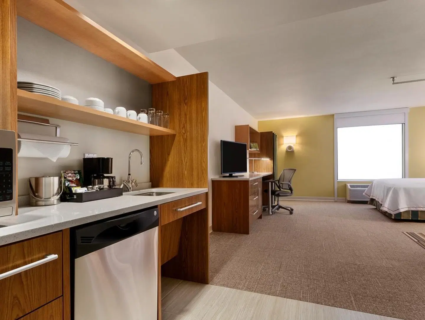 Home2 Suites by Hilton Denver West - Federal Center, CO Bar